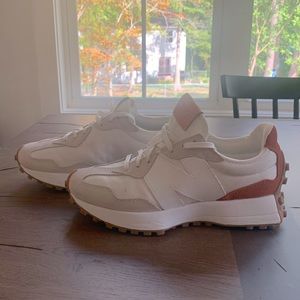 New Balance 327 Ivory